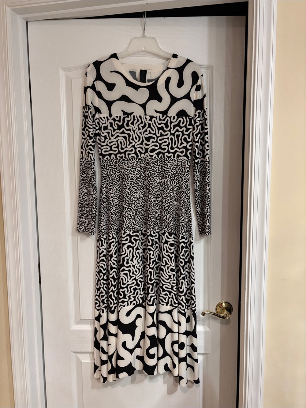 Norma Kamali Black and White Long Sleeve Patterned Midi Dress